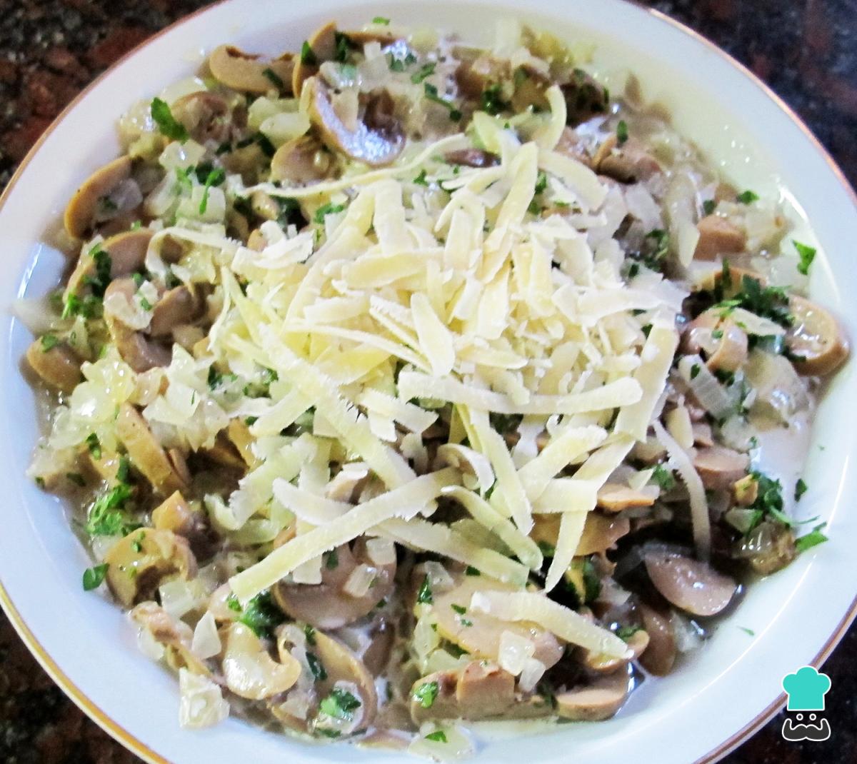 Receta de Salsa de champiñones y crema