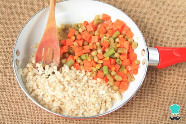 Receta de Arroz de coliflor vegano - Paso 7