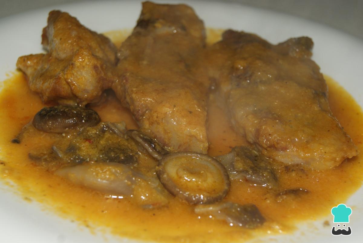 Receta de Cordero guisado con champiñones
