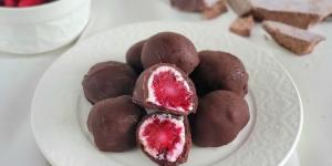 Receta de Frambuesas bañadas en chocolate: el bocado dulce y fácil que se prepara con solo 3 ingredientes