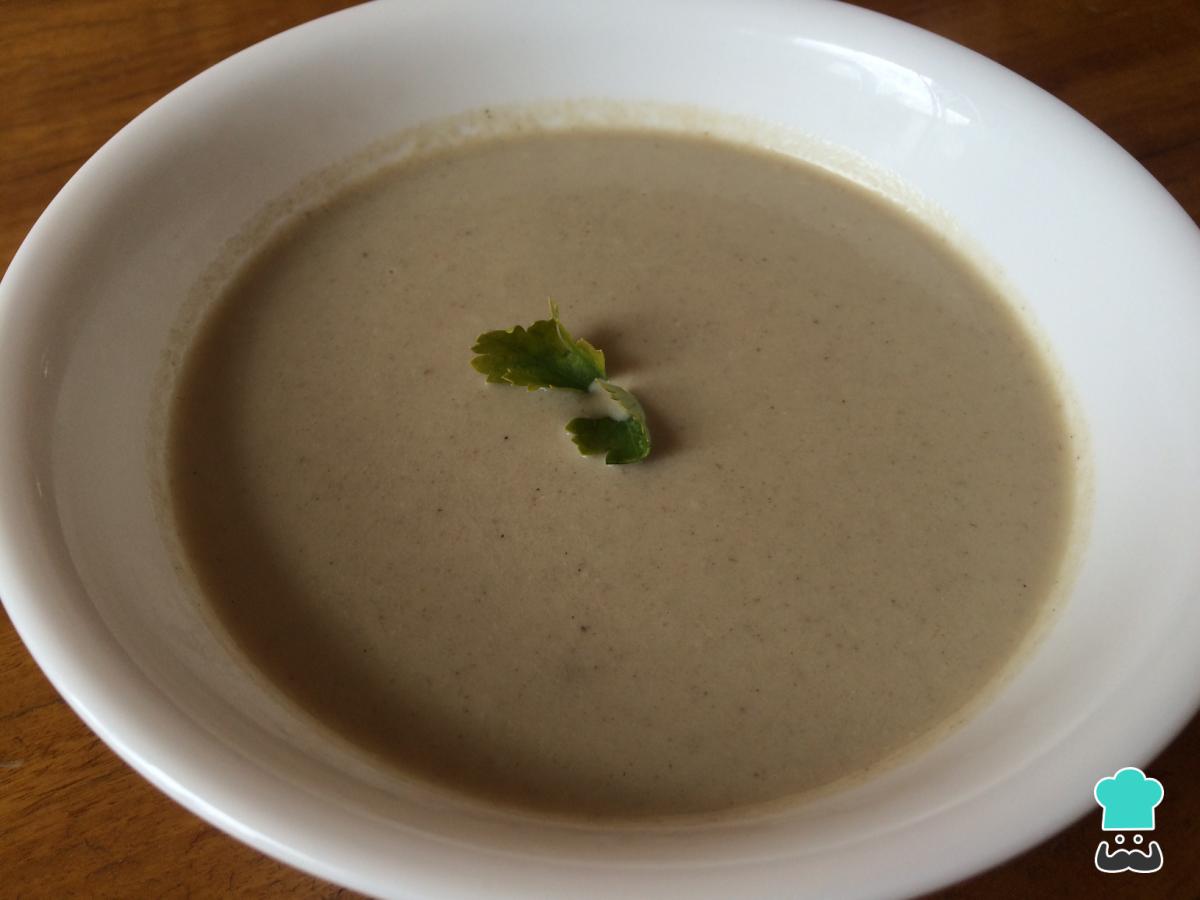 Receta de Crema de berenjena y champiñones