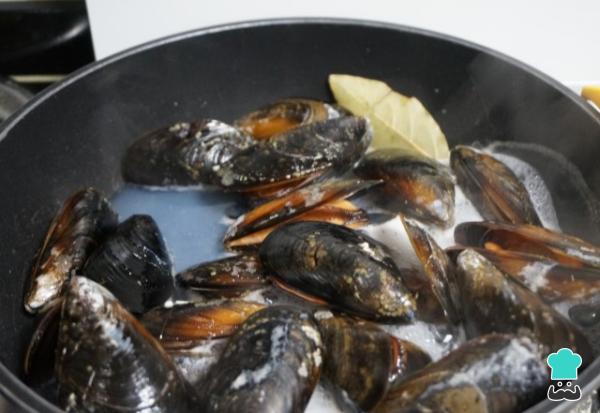 Receta de Mejillones al vapor con limón - Paso 5