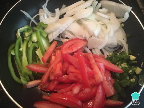 Receta de Pescado frito encebollado - Paso 1