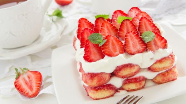 Día del Tiramisú: las recetas más originales que cambiarán tu forma de disfrutar este postre italiano - Tiramisú de frutas, frescura en cada capa