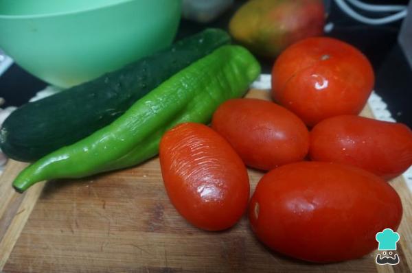 Receta de Gazpacho de mango - Paso 1