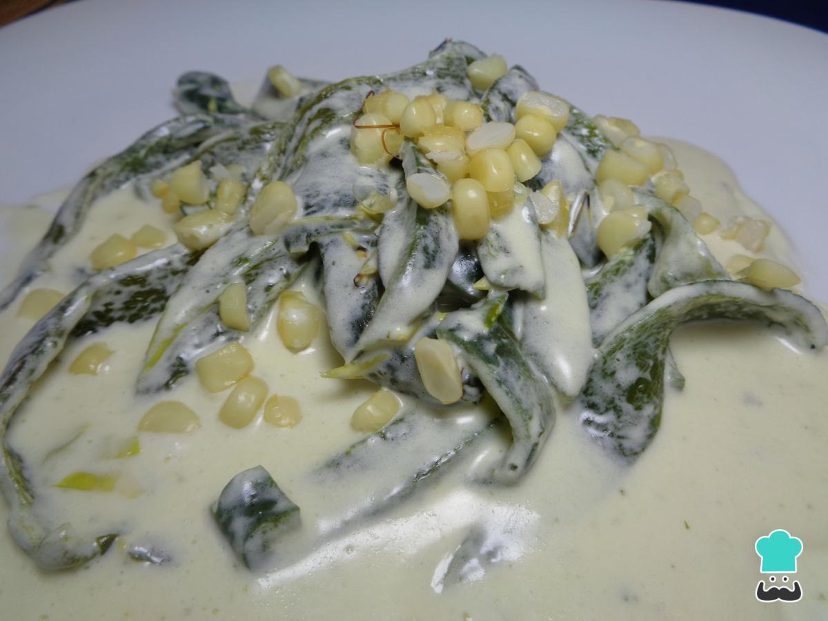 Receta de Rajas poblanas con queso y crema