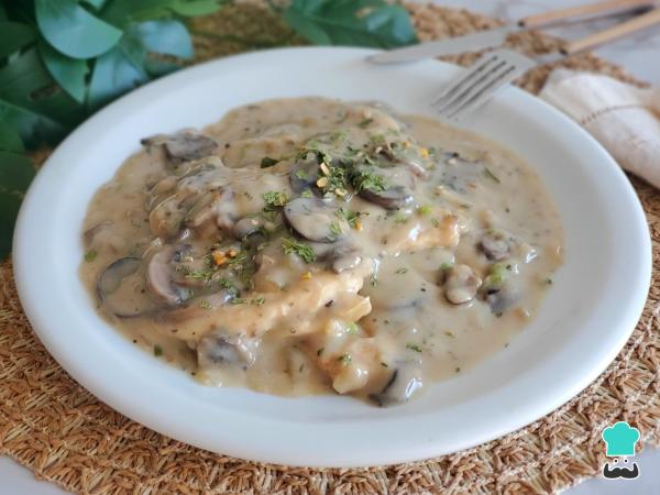 Receta de Pollo en salsa de champiñones sin nata