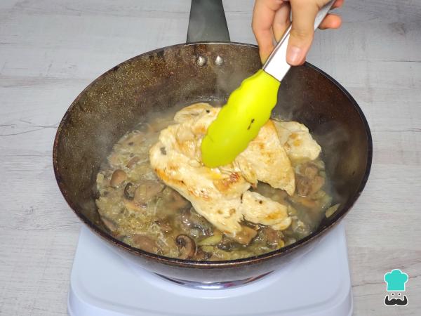 Receta de Pollo en salsa de champiñones sin nata - Paso 5