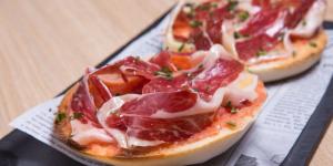 Antonio Andújar, nutricionista: “Si tomas tostadas con jamón en el desayuno, necesitas pan de calidad, tomate y una pieza de fruta”