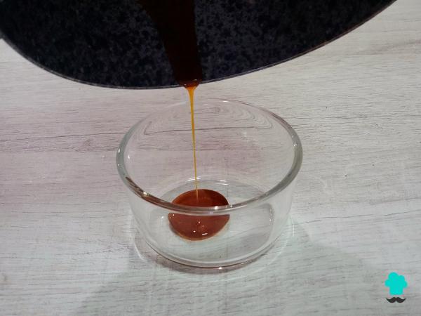Receta de Flan de queso y leche condensada: suave, cremoso y con un delicioso toque de caramelo - Paso 1