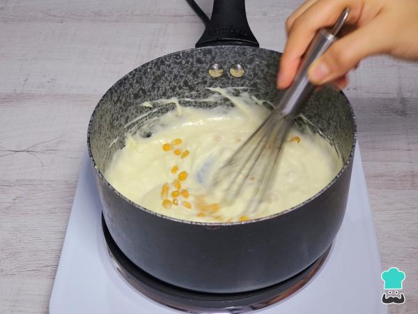 Receta de Salchipapa colombiana - Paso 6
