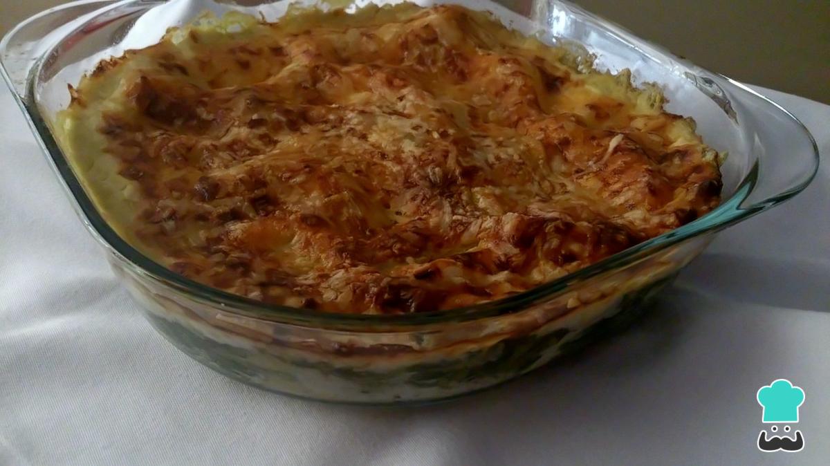 Receta de Lasaña de espinacas, piñones y pasas