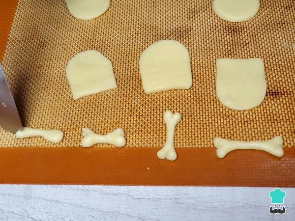 Receta de Tarta cementerio para Halloween - Paso 2