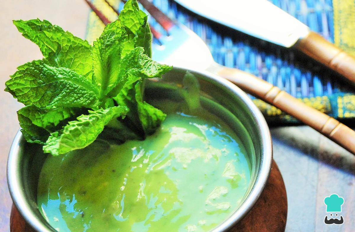 Receta de Salsa de yogur y menta hindú