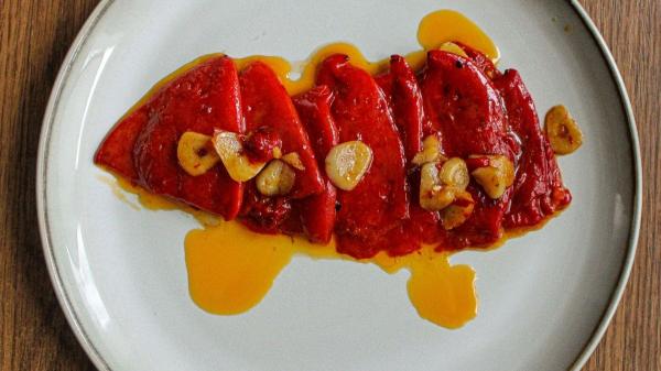 No tires el jugo de los pimientos del piquillo: el truco de los grandes chefs para una salsa irresistible - Por qué no deberías tirar el jugo de los pimientos del piquillo