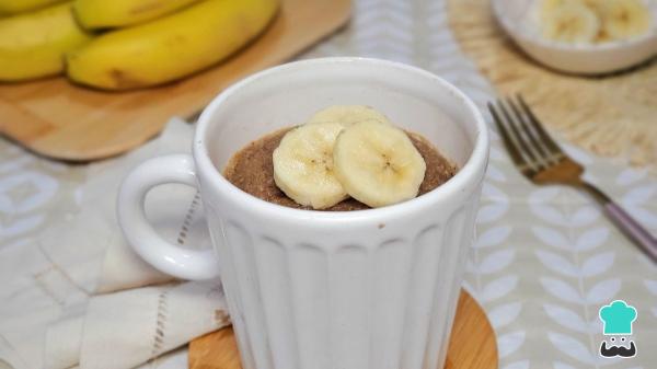 Receta de Bizcocho de avena y plátano en taza: esponjoso y listo en 2 minutos en el microondas - Paso 6