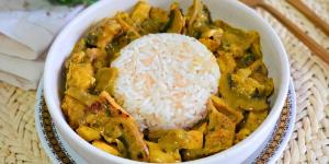 Receta de Arroz con pollo al curry y champiñones: fácil, sabroso y perfecto para tu menú semanal