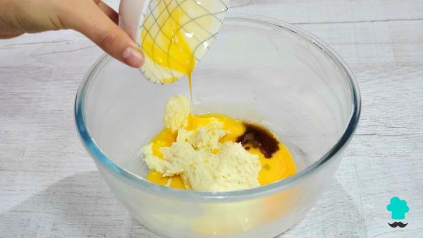 Receta de Cookies americanas sin gluten: el truco definitivo para que queden tiernas por dentro y crujientes por fuera - Paso 2