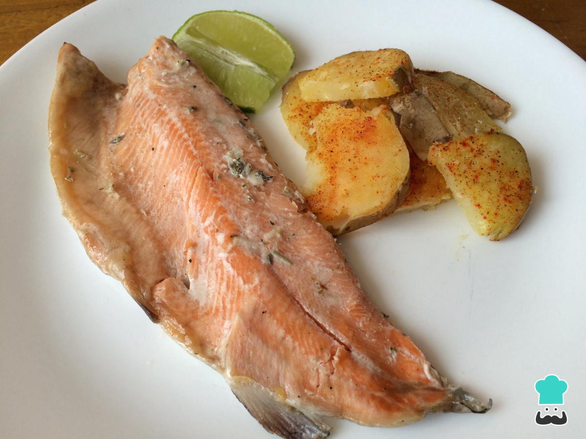 Receta de Trucha al horno con patatas