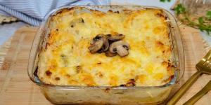Receta de Lasaña de pollo y champiñones: fácil, cremosa y muy jugosa