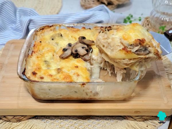 Receta de Lasaña de pollo y champiñones: fácil, cremosa y muy jugosa - Paso 11