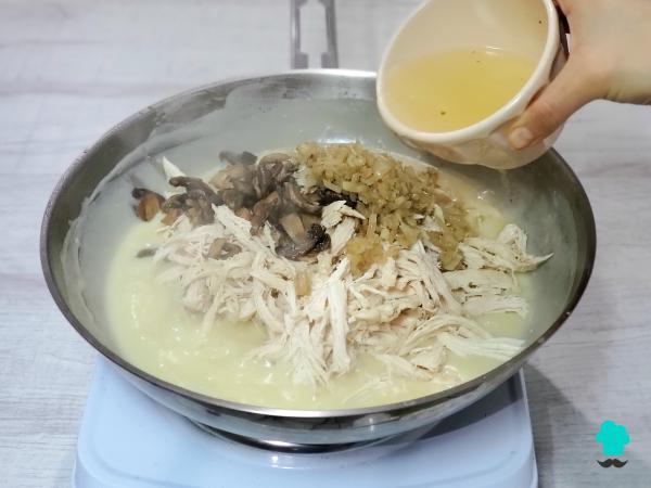 Receta de Lasaña de pollo y champiñones: fácil, cremosa y muy jugosa - Paso 7