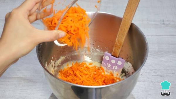 Receta de Tarta de zanahoria sin horno: el carrot cake más fácil y delicioso hecho en sartén - Paso 5