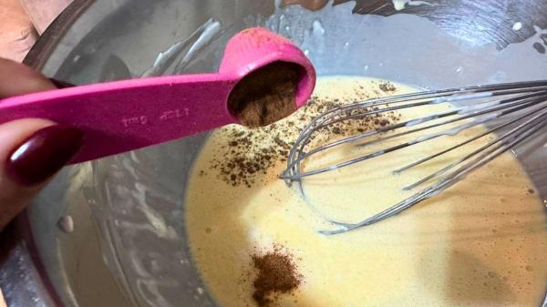 Receta de Quiche Lorraine: la clásica tarta salada francesa fácil y muy cremosa - Paso 9