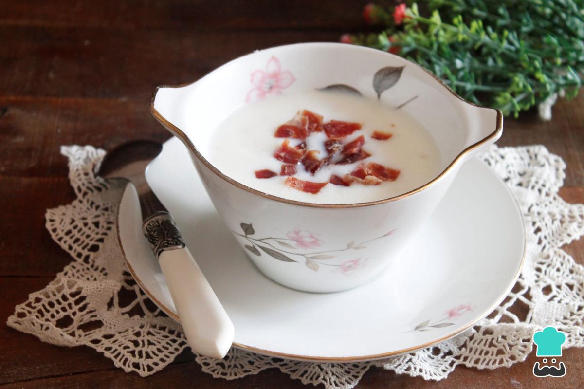 Receta de Crema de cebolla para 4 personas