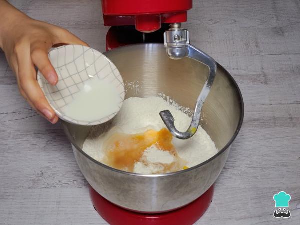 Receta de Pan de muerto sin azúcar - Paso 1