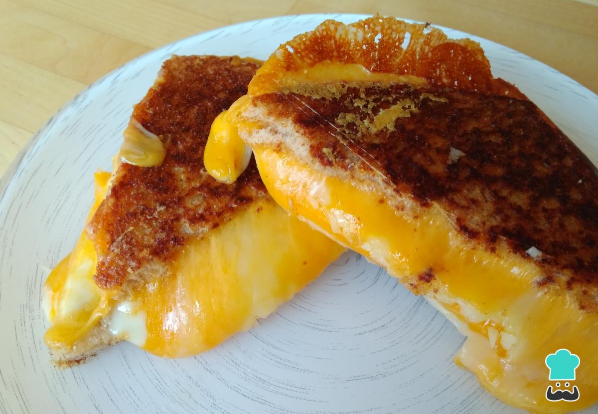 Receta de Sándwich de queso fundido