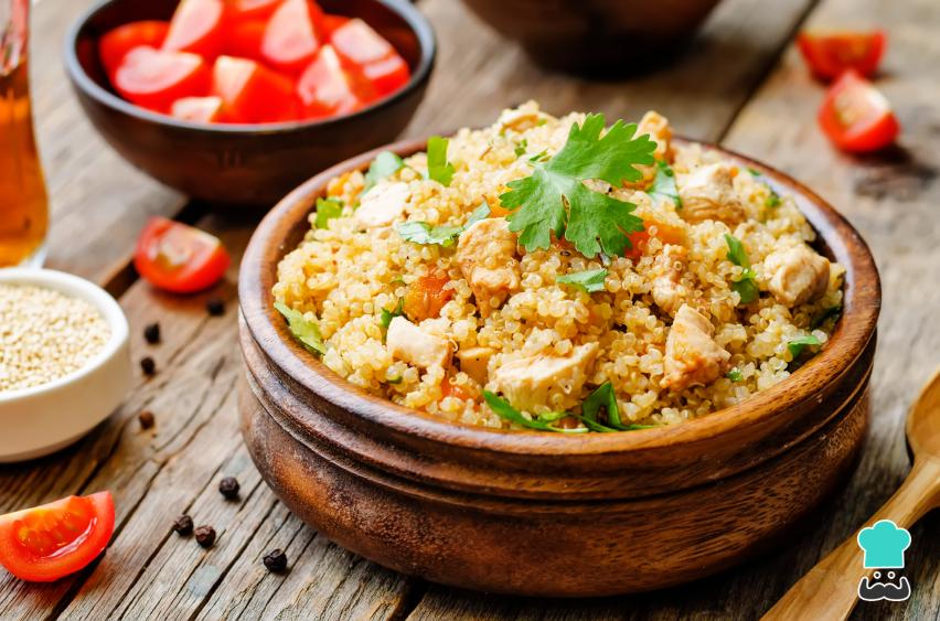 Pollo con quinoa y almendras