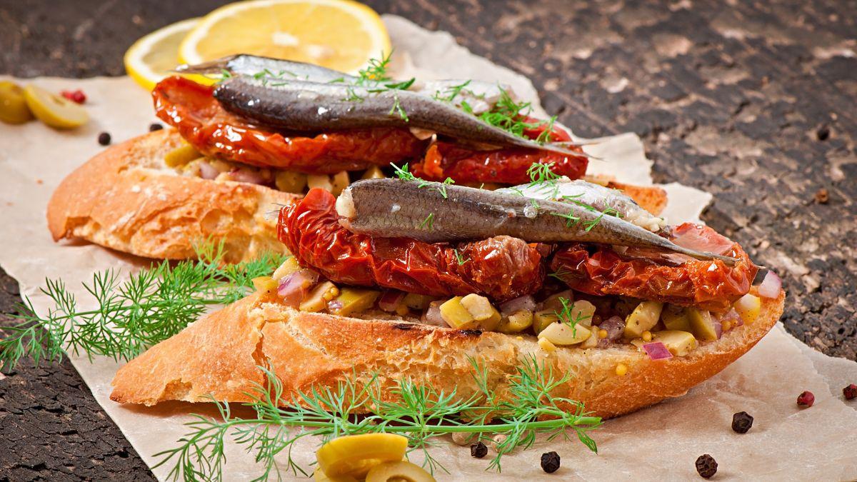 Antes de comerte una lata de sardinas, revisa estas cinco recetas ideales para el verano