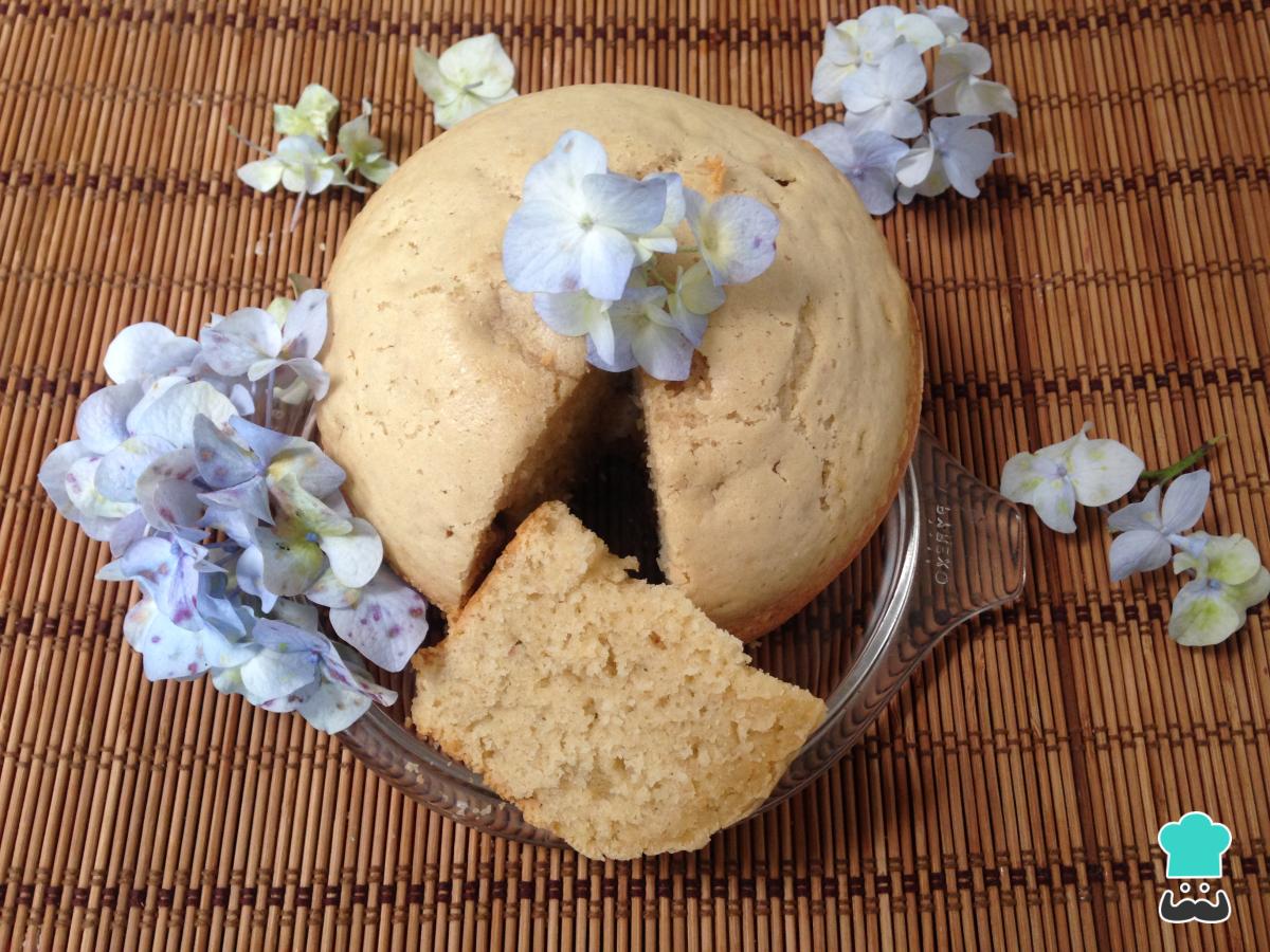 Receta de Bizcocho de yogur en el microondas