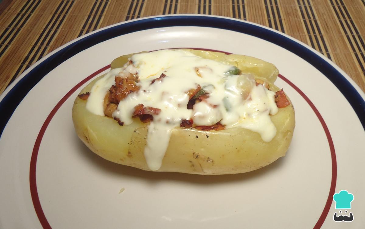 Receta de Papas horneadas con tocino y queso