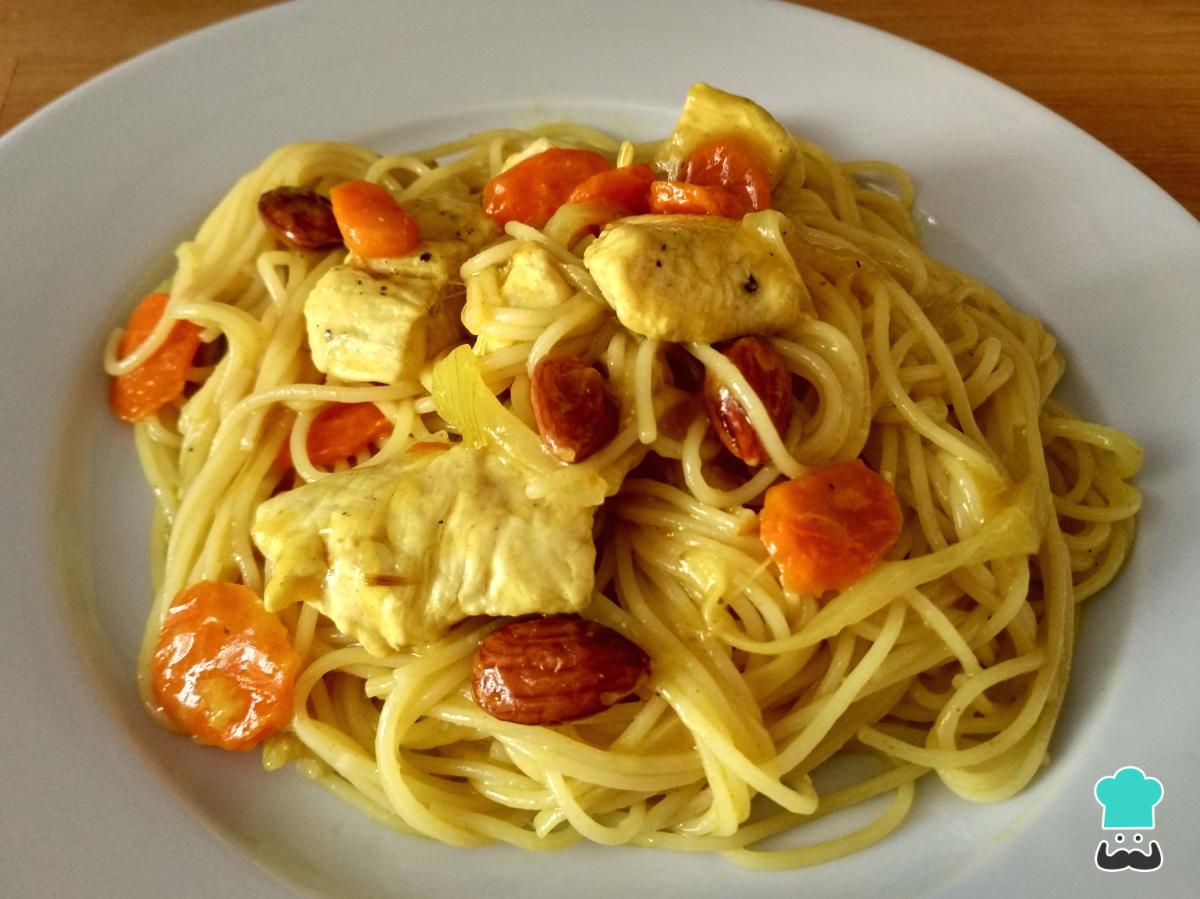 Receta de Espaguetis con pollo al curry