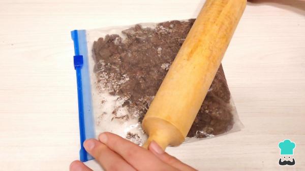 Receta de Las Crumbl Cookies de Oreo más virales y fáciles de hacer - Paso 3