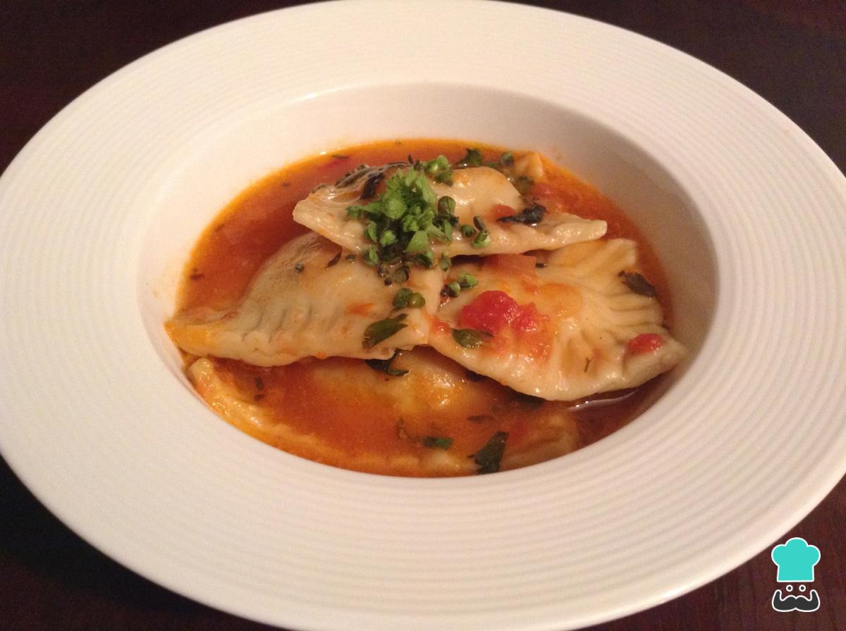 Receta de Raviolis de setas con salsa tomate
