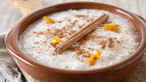 Los cocineros asturianos coinciden: “El arroz con leche más cremoso se hace con arroz cocido en agua y el azúcar se añade al final”