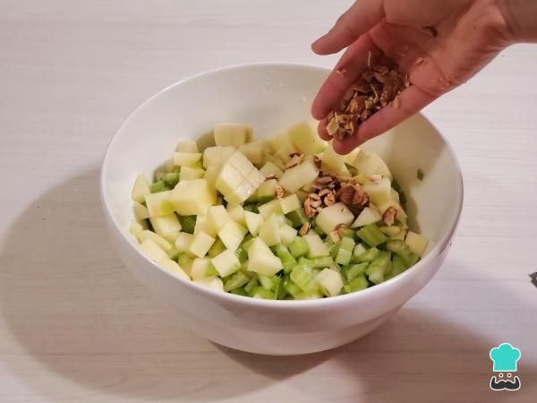 Receta de Ensalada de manzana y apio - Paso 3