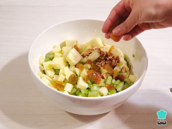 Receta de Ensalada de manzana y apio - Paso 4