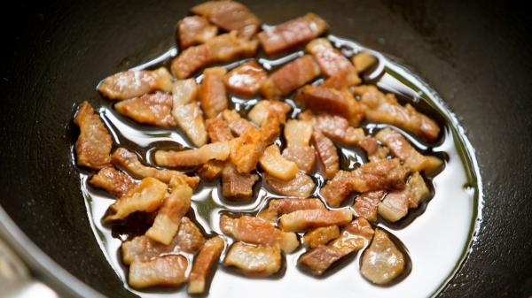 Alfredo Vozmediano, chef: "Estos ingredientes cambian por completo la ensaladilla rusa y queda mucho más cremosa" - Ni atún ni guisantes: los ingredientes que transforman la ensaladilla rusa