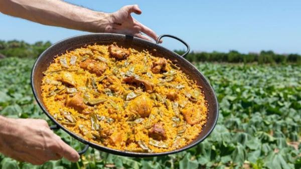 Los chefs valencianos coinciden: “La auténtica paella no se hace con caldo, se hace con agua y un buen sofrito de base”