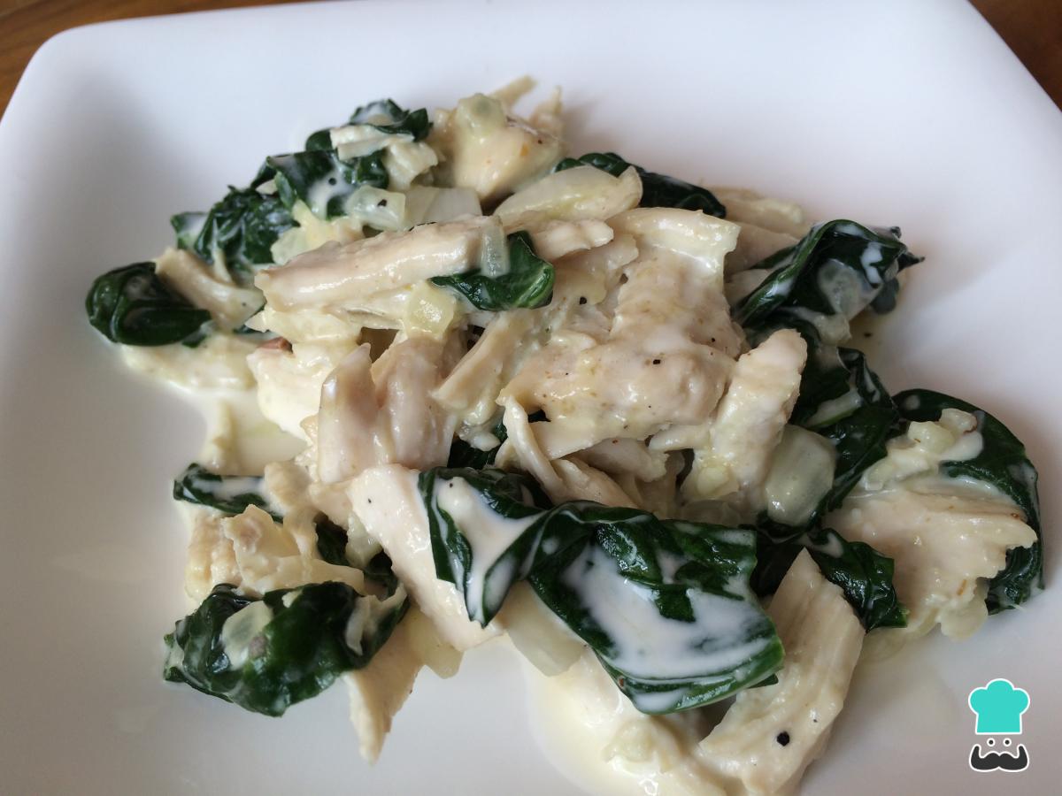 Receta de Espinacas a la crema con pollo