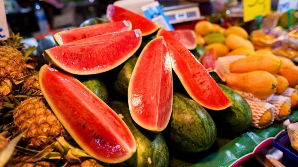 Los expertos coinciden: “No compres melón o sandía ya cortados si no están bien refrigerados” - Por qué aumenta el riesgo cuando el melón o la sandía están cortados