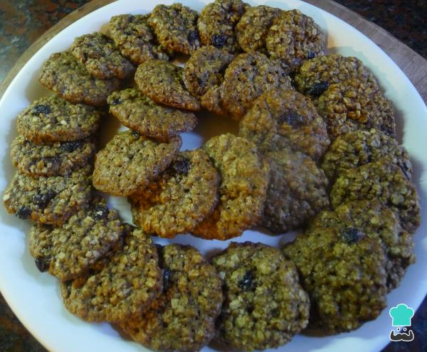 Receta de Pastas de avena y pasas de uva para te