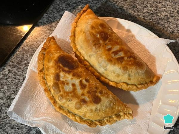Receta de Empanadas fritas chilenas - Paso 28