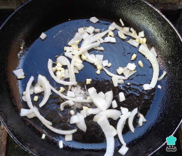 Receta de Bistec ranchero con papas - Paso 1
