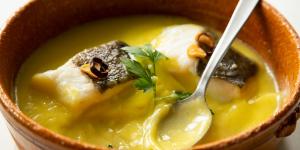 Los cocineros vascos coinciden: “La salsa para pescado más rica no se espesa con harina ni con nata, el truco es removerla bien”