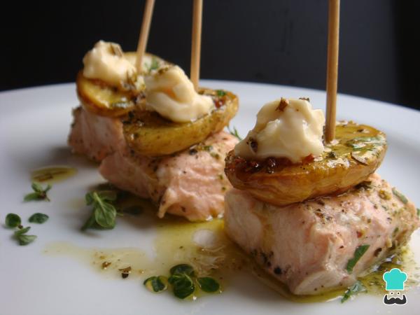 Receta de Pincho de salmon ahumado con salsa tartara